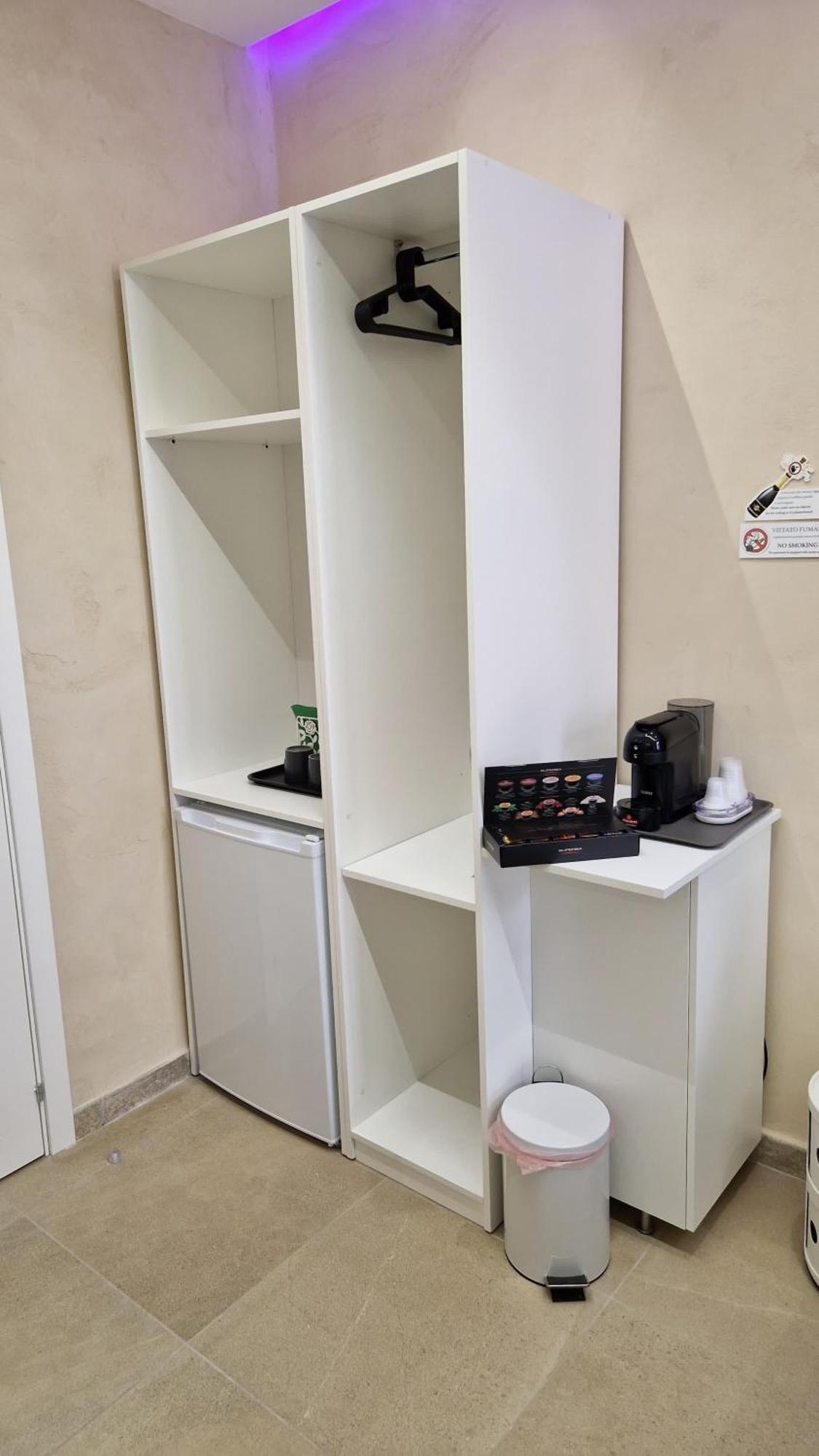 Superior Suite & Apartment Aeroporto di Catania Fontana Rossa Esterno foto